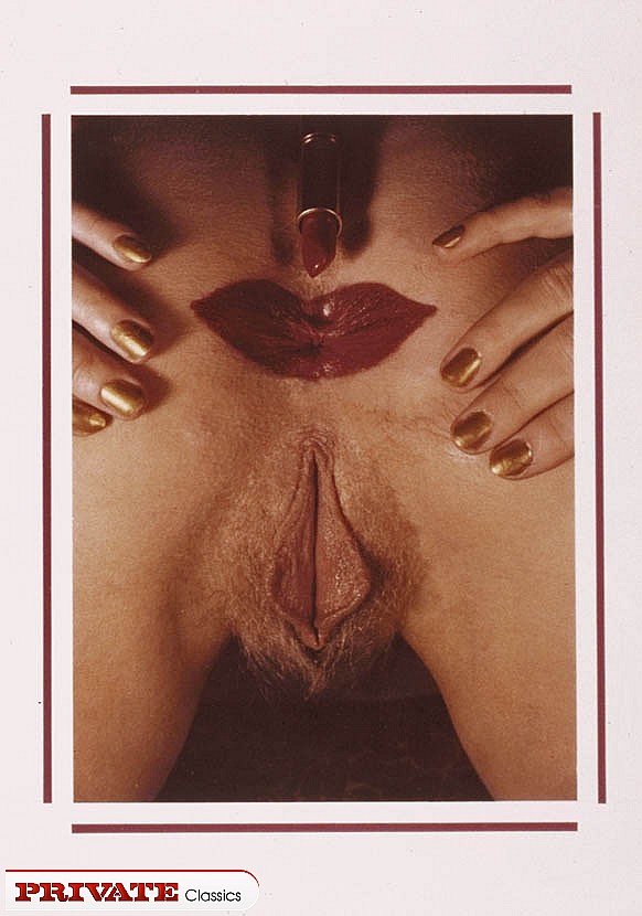 Crazy retro girl masturbating for the camer - XXX Dessert - Picture 11
