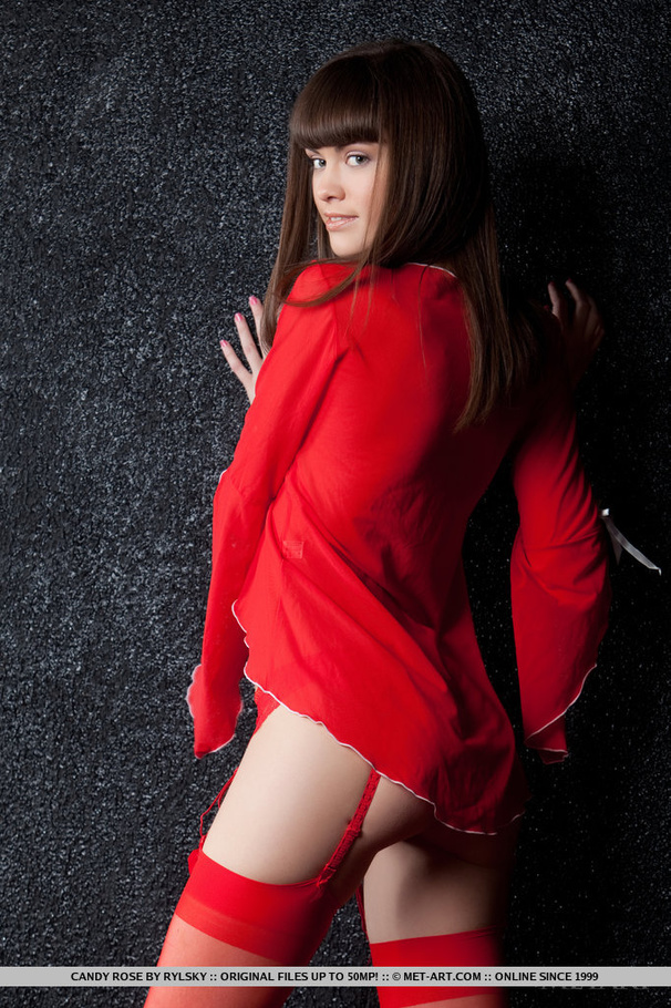 Vanilla flavored damsel models her stunning - XXX Dessert - Picture 2