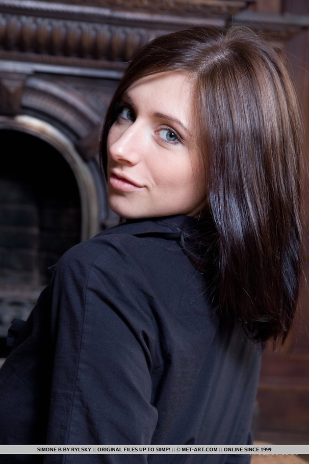 Tall, pretty and young damsel looks extra h - XXX Dessert - Picture 1