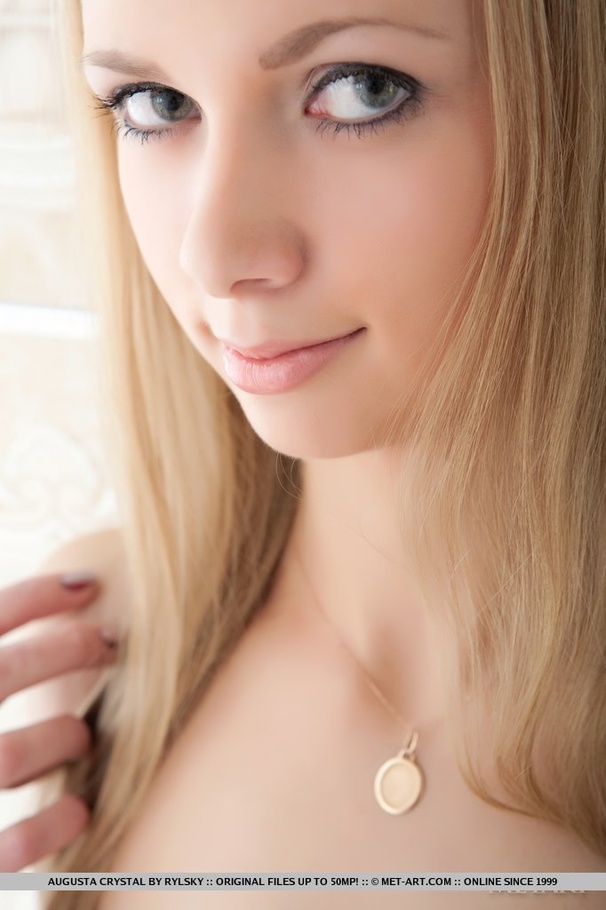 Pretty sensual babe with cute eyes strips a - XXX Dessert - Picture 18