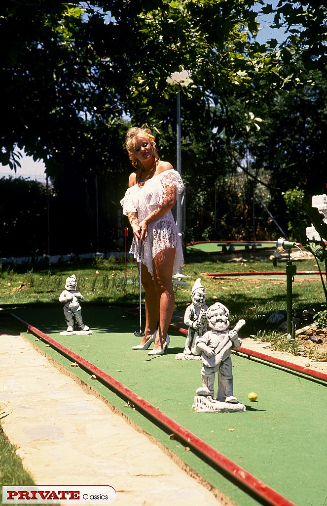 Horny chicks from the 60s getting cumshots - XXX Dessert - Picture 2