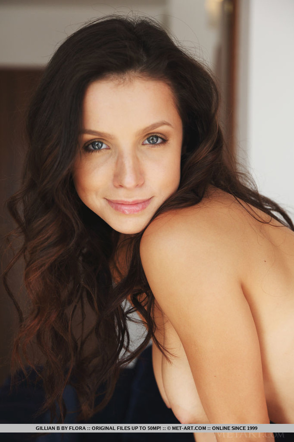 House cleaning gets beauty to lose clothes  - XXX Dessert - Picture 18