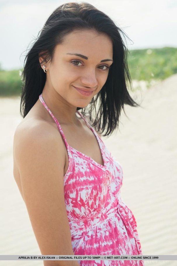 Exotic brunette has a playful time on sandy - XXX Dessert - Picture 1