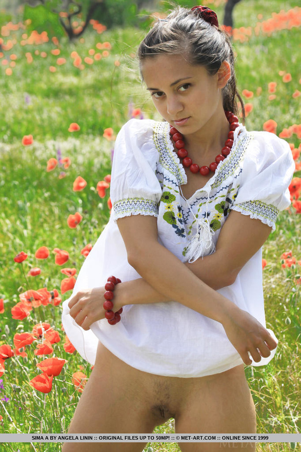 Naughty afghan slut puts burka aside to sho - XXX Dessert - Picture 5