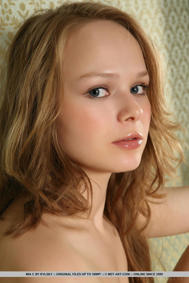 Very young strawberry blonde bares her snat - XXX Dessert - Picture 18