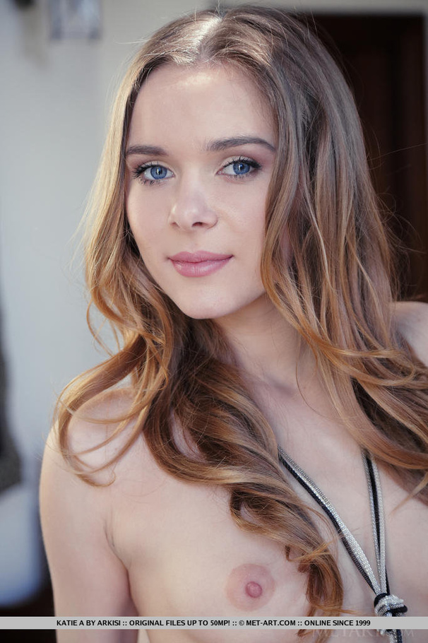 Blue-eyed british lass plays peekaboo with  - XXX Dessert - Picture 1