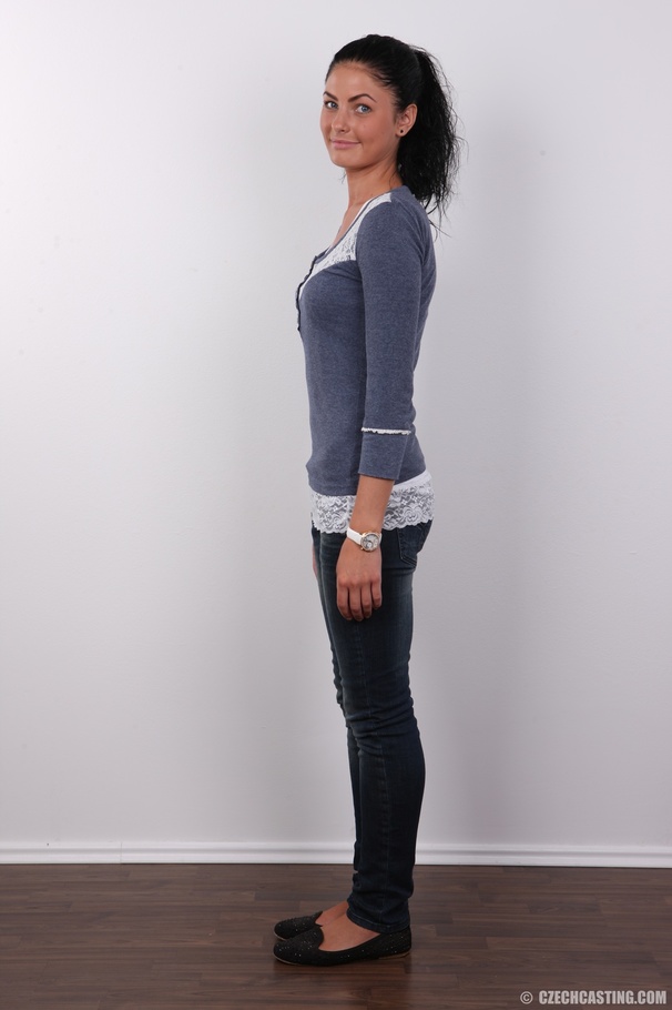 Hot well tanned young chick with amazing fi - XXX Dessert - Picture 3