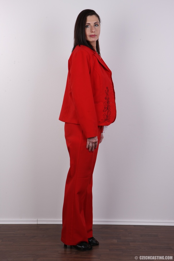 Slightly chubby sexy matured chick shows of - XXX Dessert - Picture 2