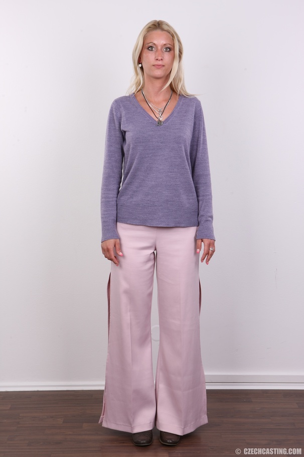 Slender well shaped cute blonde shows off a - XXX Dessert - Picture 2