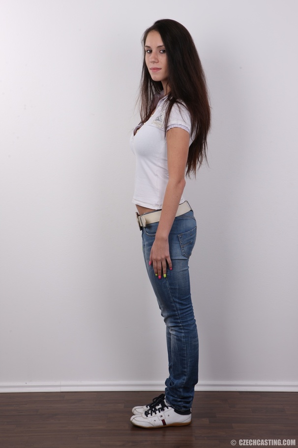Lovely looking brunette got it all, big tit - XXX Dessert - Picture 3