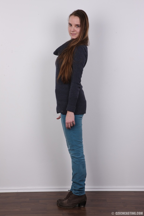 Young cute brunette with long hair shows ho - XXX Dessert - Picture 2