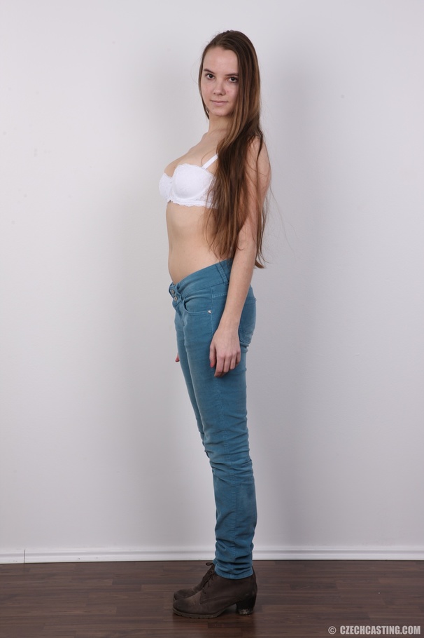 Young cute brunette with long hair shows ho - XXX Dessert - Picture 5