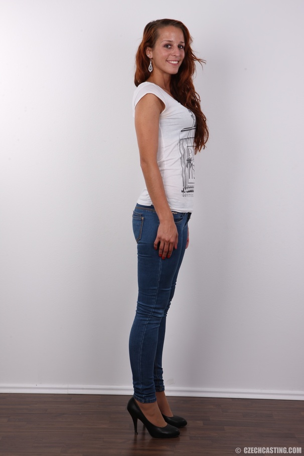 Young smiling red hair chick has a smoky ho - XXX Dessert - Picture 3