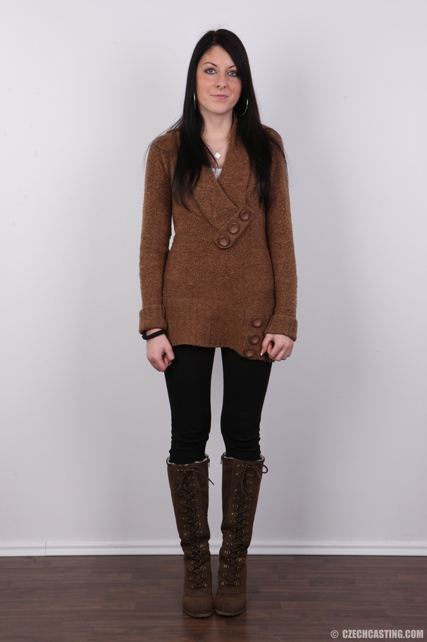 Cute shy girl strips to model off inviting  - XXX Dessert - Picture 2