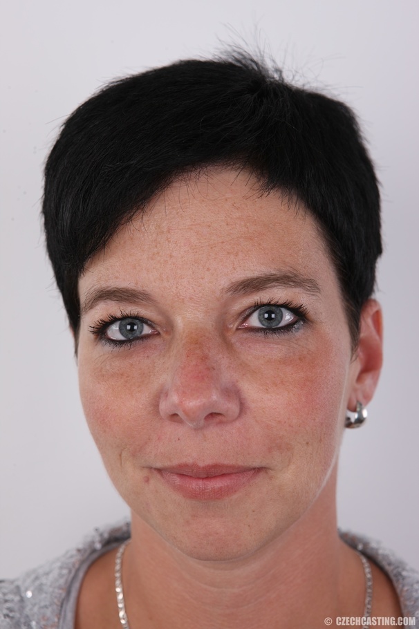 Cool looking mama feeling naughty reveals b - XXX Dessert - Picture 1