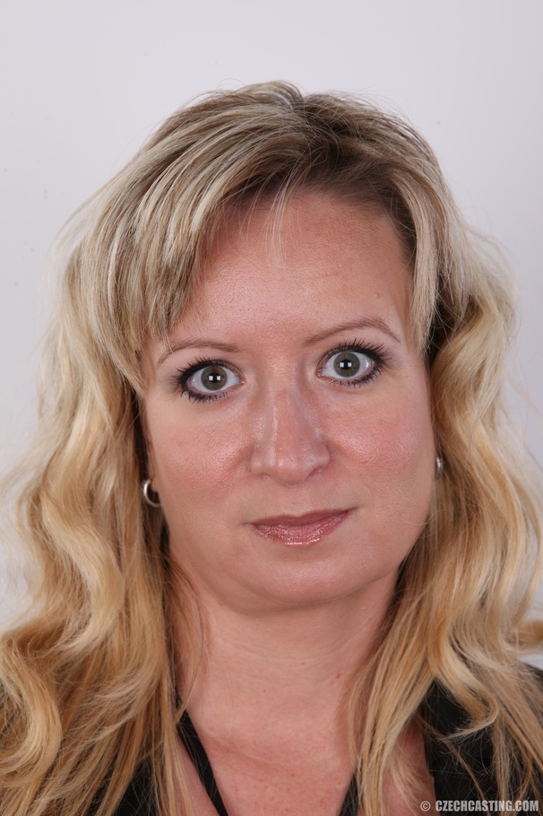 Sexy blonde mama with super hot tits shows  - XXX Dessert - Picture 1