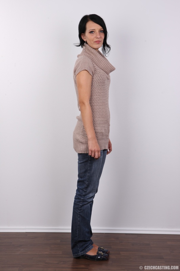 Cute and slender model reveals cute small t - XXX Dessert - Picture 4