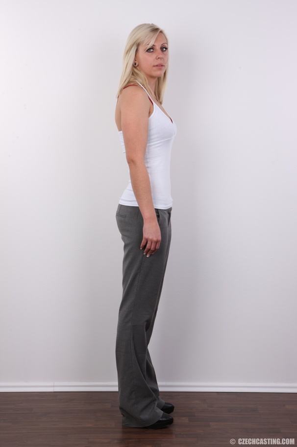 Smashing blonde drops suit to reveal hot ta - XXX Dessert - Picture 7