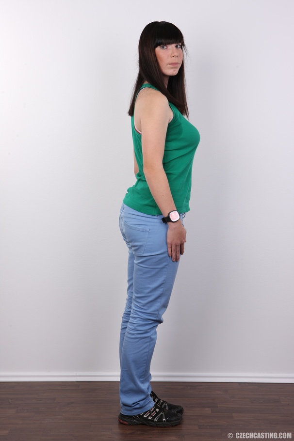 Plump brunette with super tits and a tight  - XXX Dessert - Picture 3