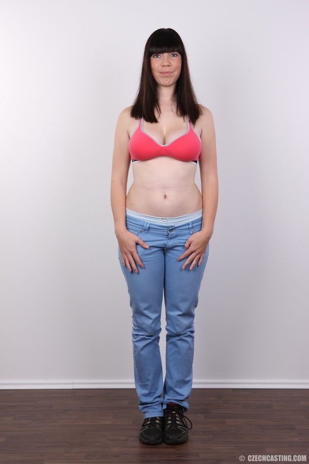 Plump brunette with super tits and a tight  - XXX Dessert - Picture 4