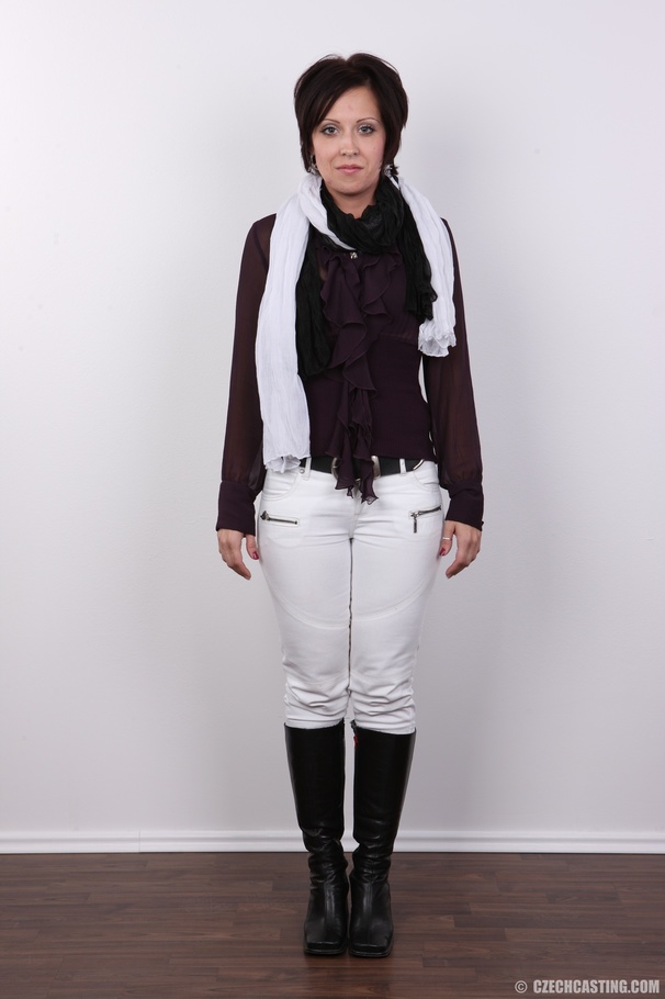 Liable lady strips off clothes to show smal - XXX Dessert - Picture 2