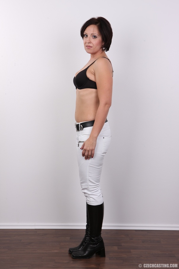 Liable lady strips off clothes to show smal - XXX Dessert - Picture 4