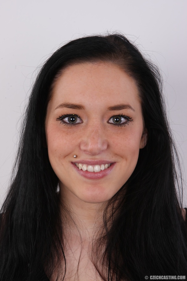 Pretty dark hair chick looks super hot nude - XXX Dessert - Picture 1