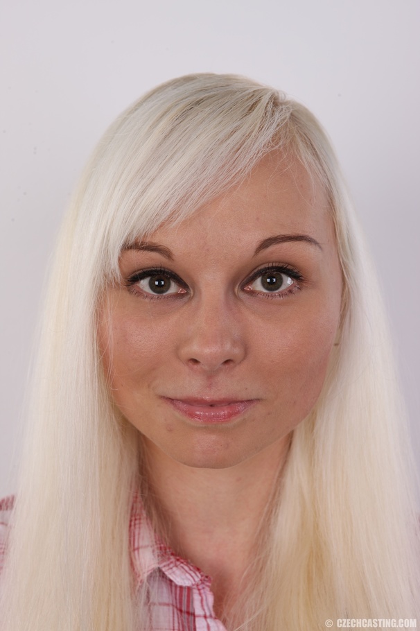 Young smiling blonde proud to show her sedu - XXX Dessert - Picture 1