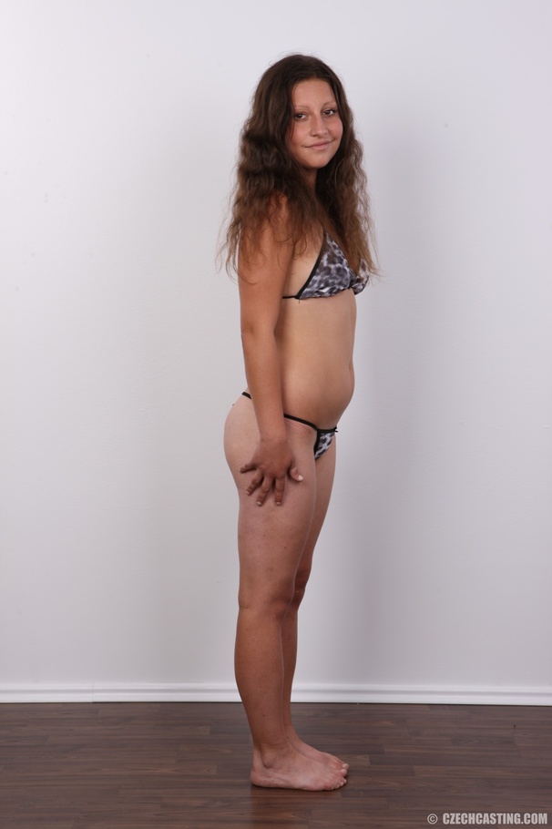 Happy cute chick displays her sexiness mode - XXX Dessert - Picture 8