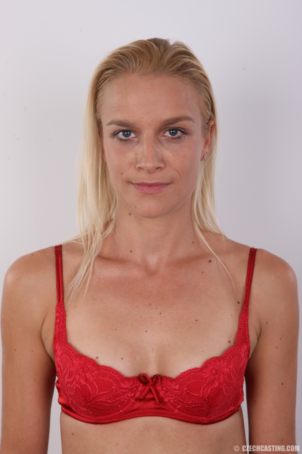 Pleasure giving blonde lady shows booty, cu - XXX Dessert - Picture 6