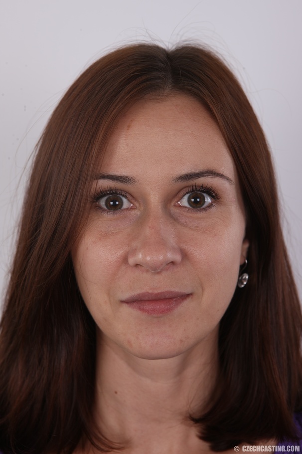 Full and seductively shaped lady shows cute - XXX Dessert - Picture 1