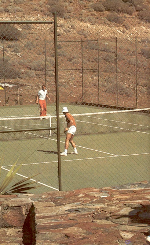 Hairy tennis playing retro ladies fucked ou - XXX Dessert - Picture 1