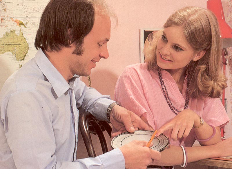 Seventies schoolgirl stuffed deep by an hor - XXX Dessert - Picture 2