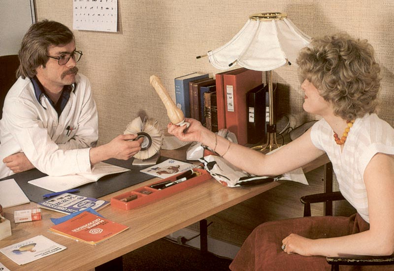 Two seventies doctors inspecting a dripping - XXX Dessert - Picture 4