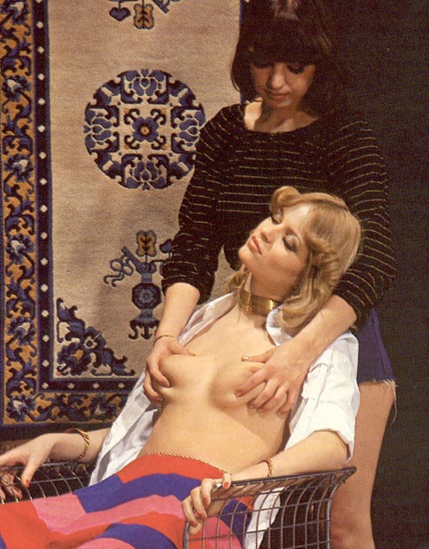 Two hairy seventies lesbians playing dirty  - XXX Dessert - Picture 3