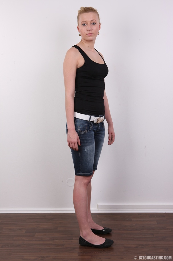 How looking young blonde reveals her sexy g - XXX Dessert - Picture 4