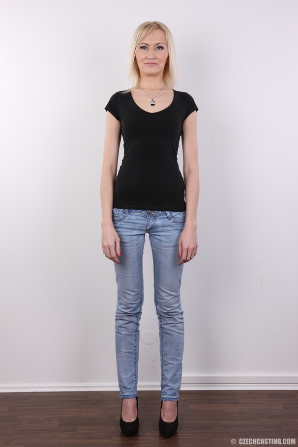 Hot looking blonde with firm butt shows sex - XXX Dessert - Picture 2