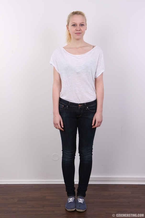 Young sweet skinned blonde shows sexy small - XXX Dessert - Picture 2