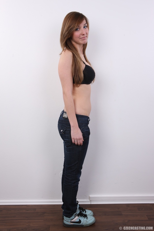 Hot tasty looking girl with bouncy ass, cut - XXX Dessert - Picture 4