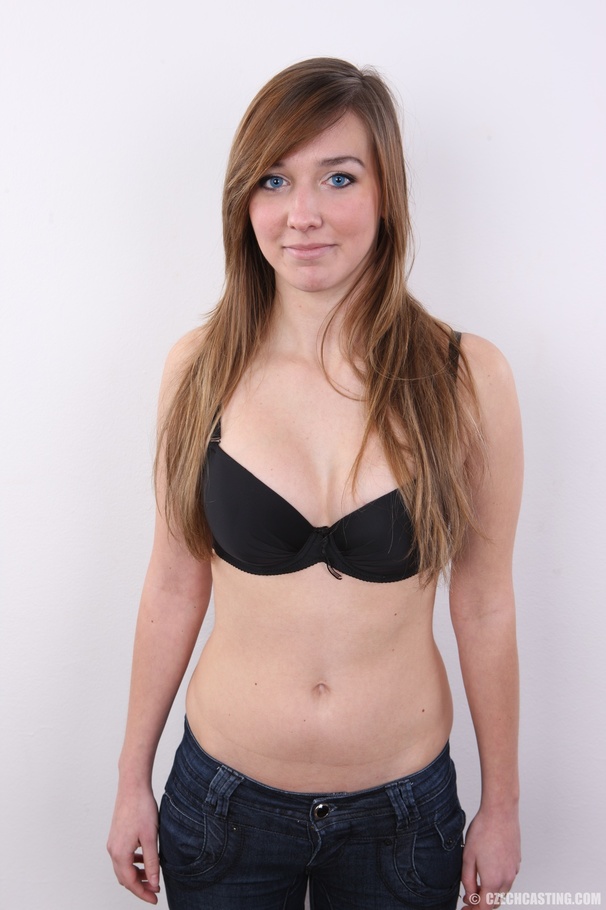 Hot tasty looking girl with bouncy ass, cut - XXX Dessert - Picture 5