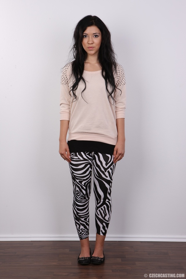 Hot young black hair vixen looks ready for  - XXX Dessert - Picture 2