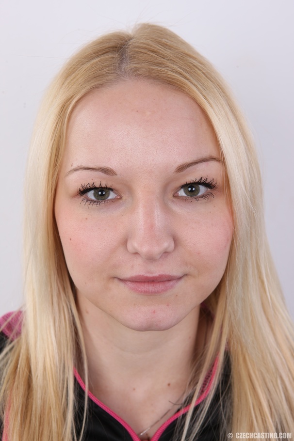 Juicy looking blonde with spicy tits, sexy  - XXX Dessert - Picture 1