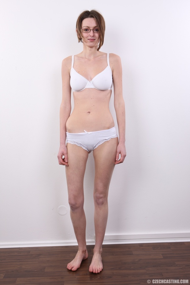 Chick with short hair and glasses has amazi - XXX Dessert - Picture 4