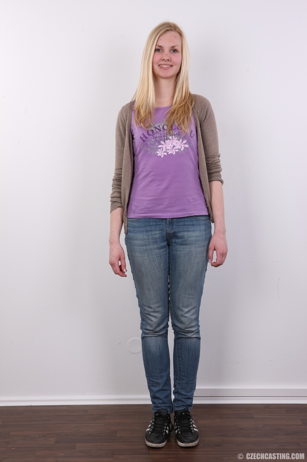 Young sweet looking blonde with cute legs s - XXX Dessert - Picture 2