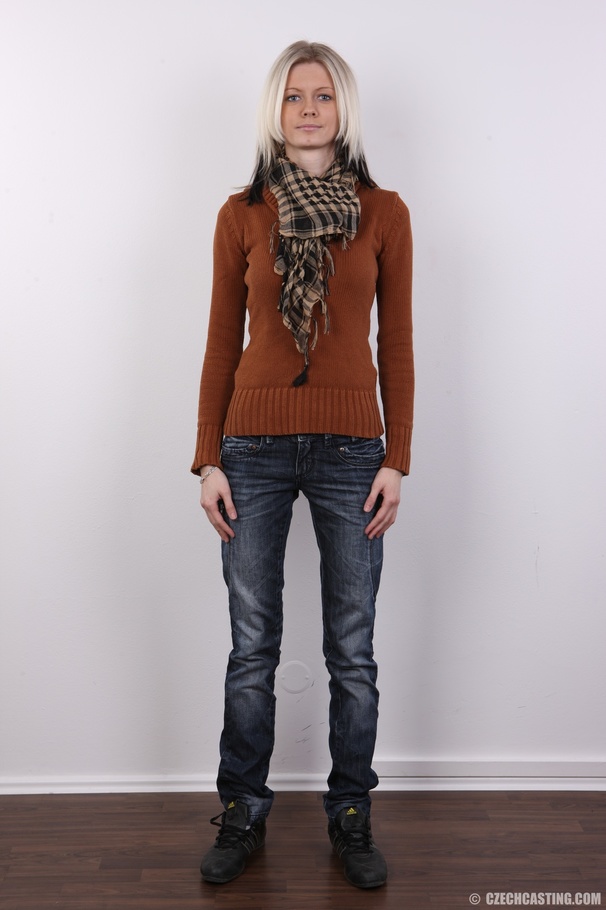 Pretty sexy blonde with slim frame reveals  - XXX Dessert - Picture 1