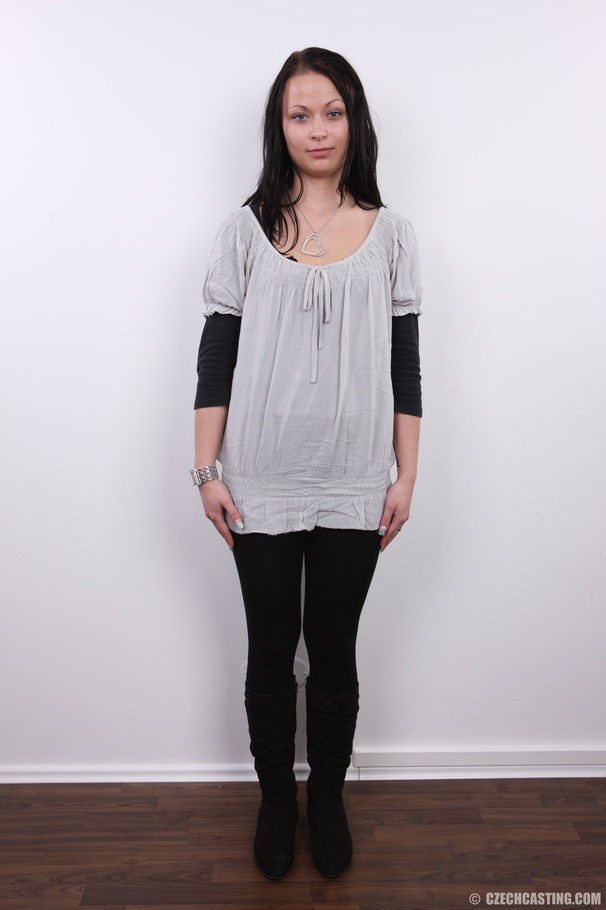 Young sweet shaped chick with sexy skin sho - XXX Dessert - Picture 2