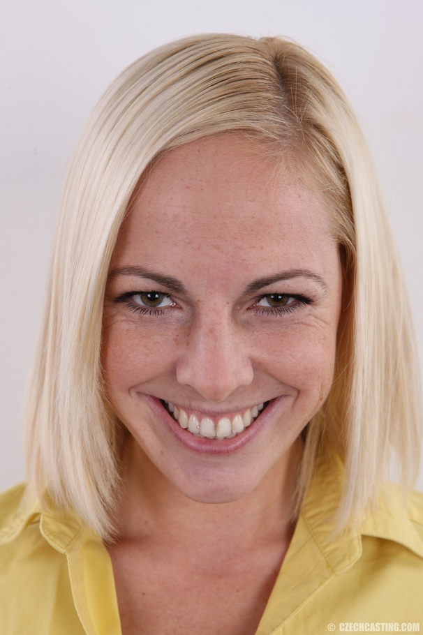 Hot blonde with sexy legs, cute tits, tight - XXX Dessert - Picture 1