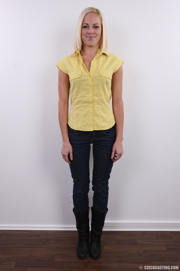 Hot blonde with sexy legs, cute tits, tight - XXX Dessert - Picture 2