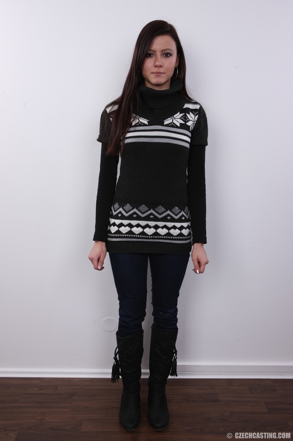 Extra sexy young girl with sweet round boob - XXX Dessert - Picture 2