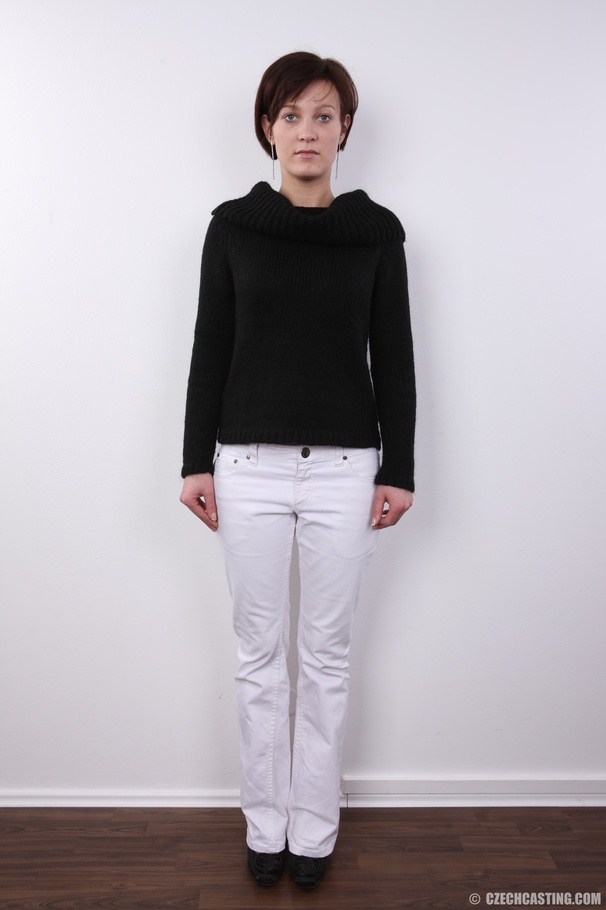 Slender hot looking petite chick shows hot  - XXX Dessert - Picture 2